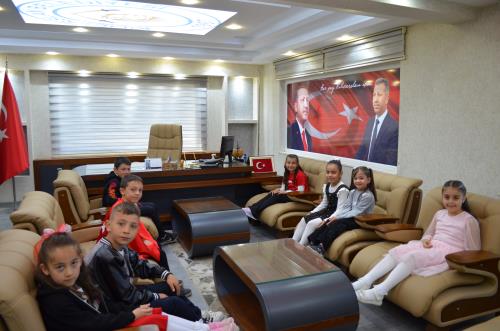 23 Nisan Ulusal Egemenlik ve Çocuk Bayramı Coşkuyla Kutlandı.