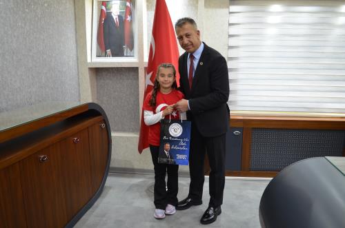 23 Nisan Ulusal Egemenlik ve Çocuk Bayramı Coşkuyla Kutlandı.