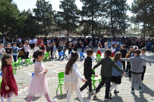 23 Nisan Ulusal Egemenlik ve Çocuk Bayramı Coşkuyla Kutlandı.